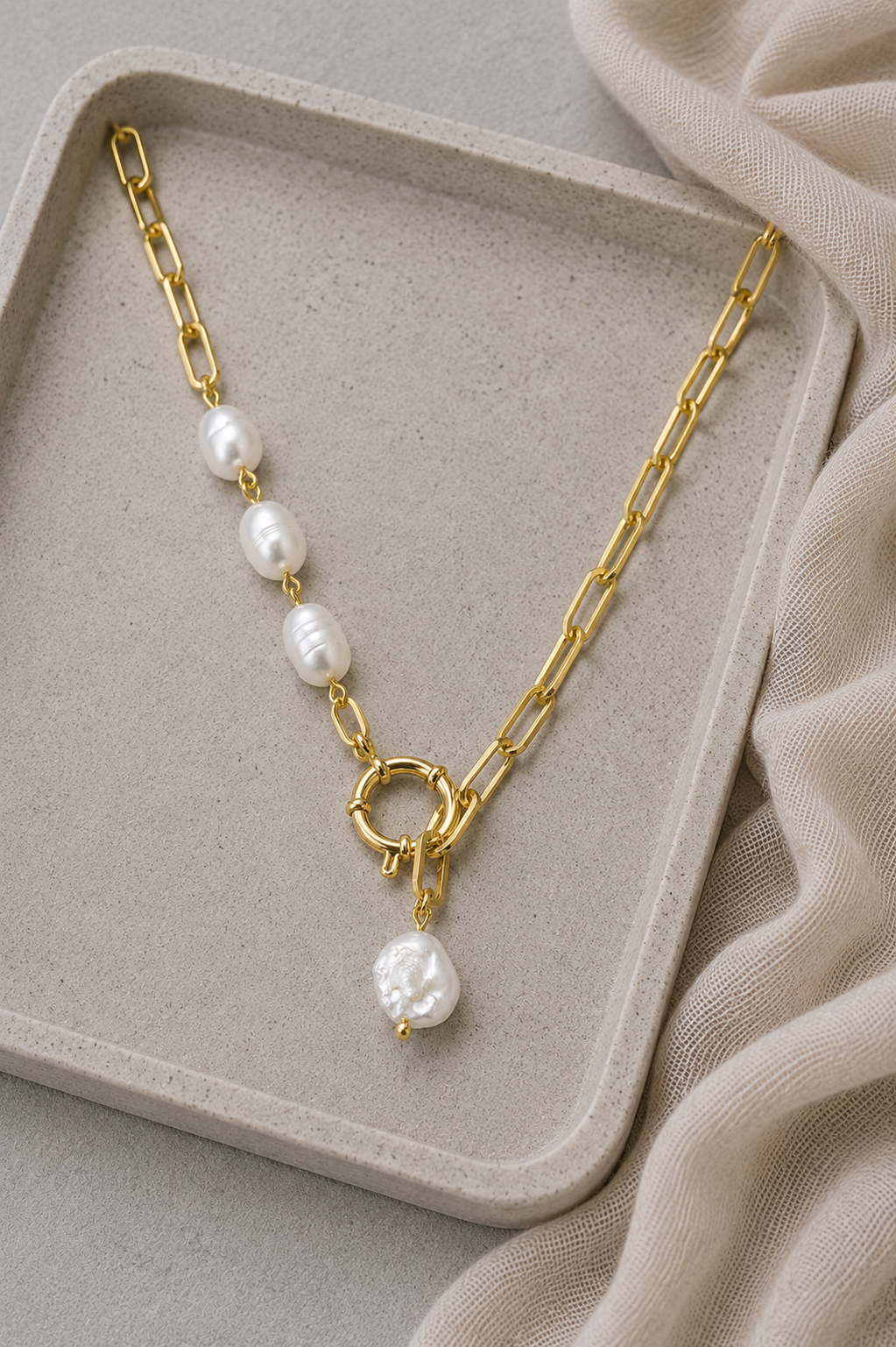 Calista Pearl Necklace