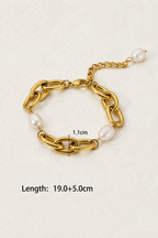 Aira Pearls Bracelet