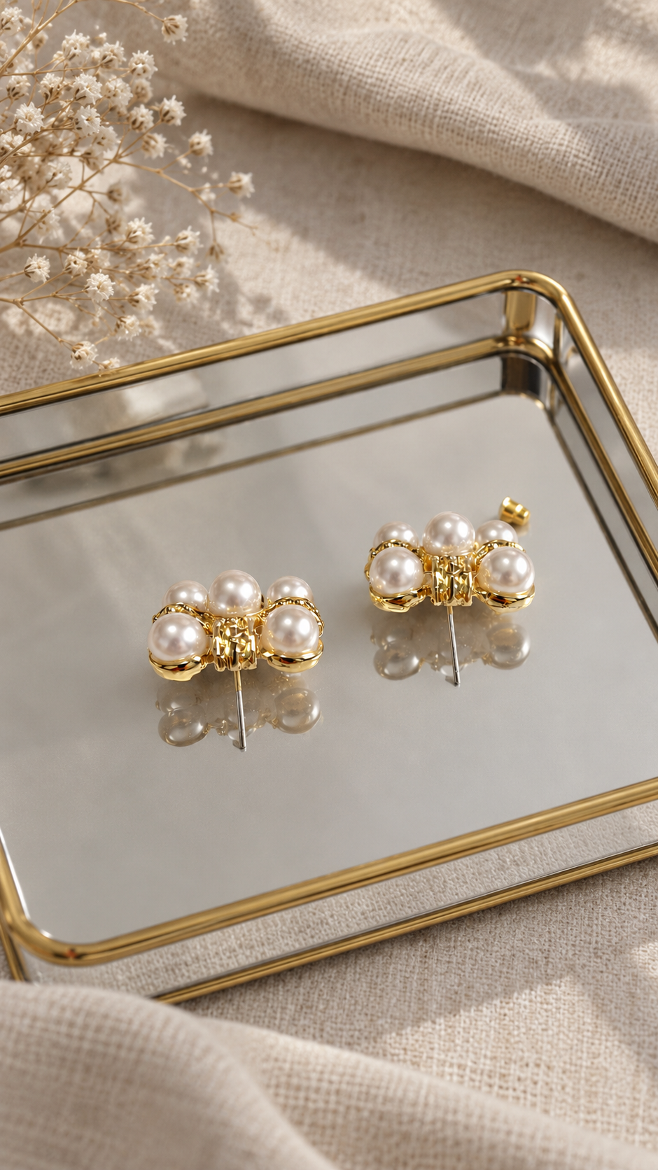 Pearl Square Studs