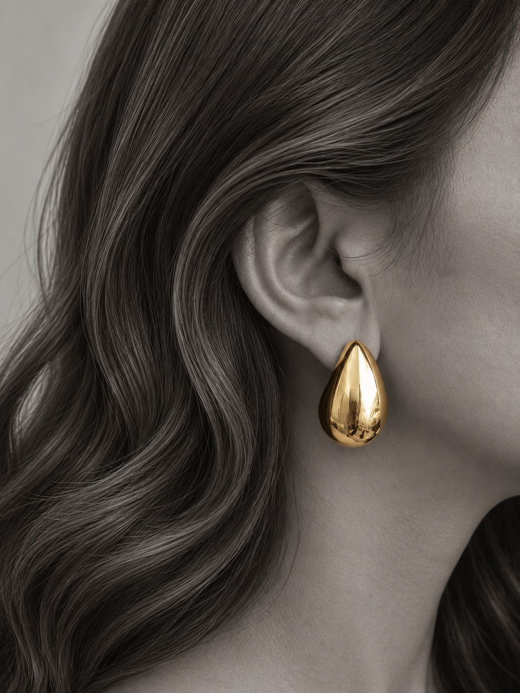 Arabella Medium size Tea Drop Earrings