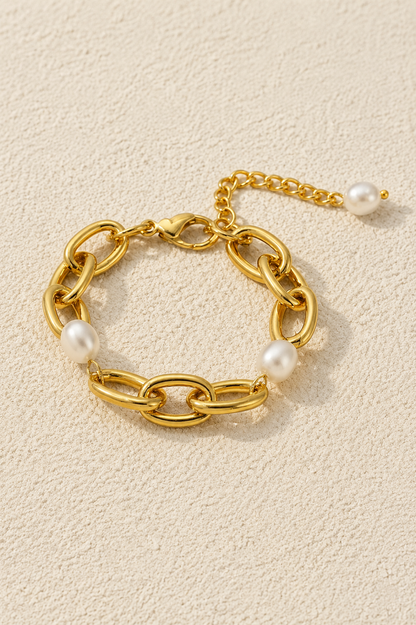 Eira Pearls Bracelet