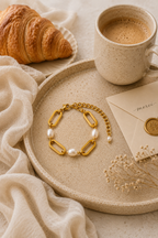 Aira Pearls Bracelet