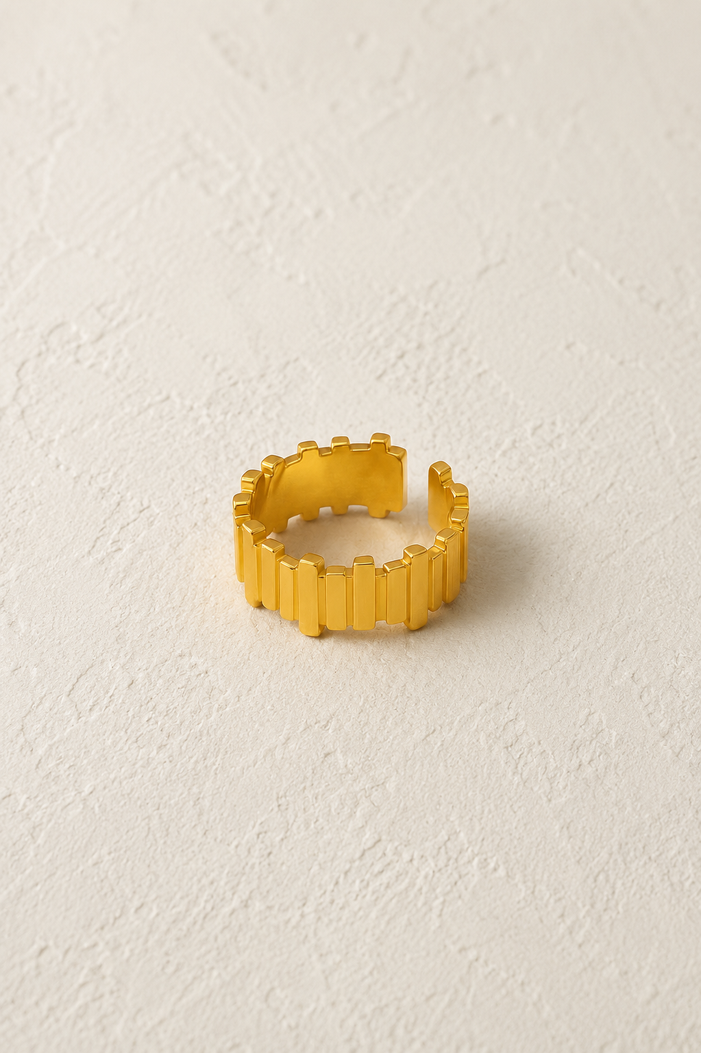 Irregular Geometric Ring